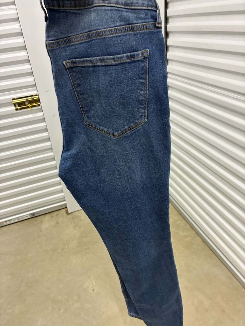 Old Navy High-Rise Rockstar Super Skinny Secret-Slim Pockets Jeans Size 12 Long - Picture 6 of 6